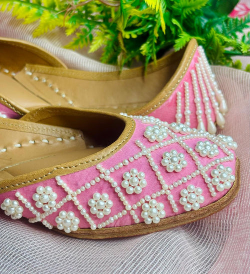 Blush Pearl Noor Jutti
